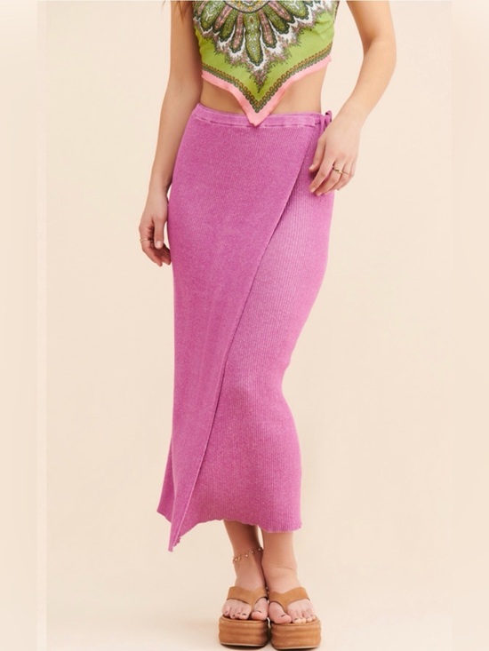 Free People Dresses & Skirts - Free People Borderline Midi Skirt Size Medium